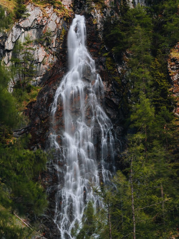 Cascata Paccard, Estoul